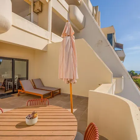 Beachfront With Ocean Views By Tenório *